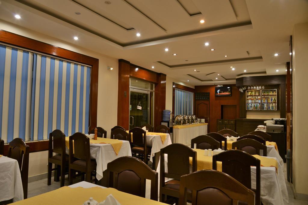 Hotel Point Pokhara Dış mekan fotoğraf