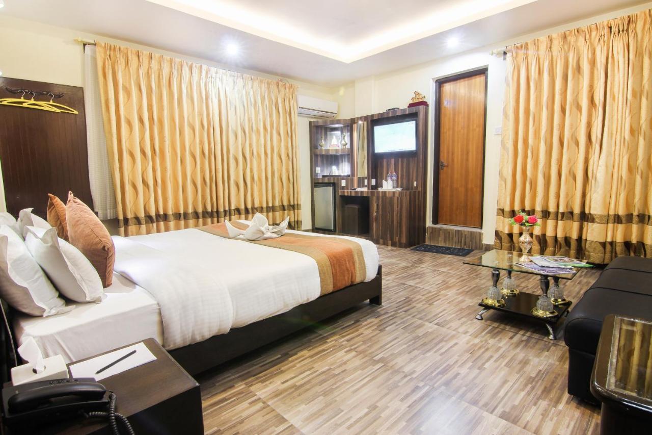 Hotel Point Pokhara Dış mekan fotoğraf